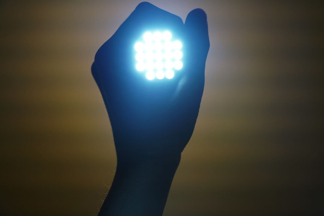 LED lempų naudojimas yra geras būdas sutaupyti elektros energijos